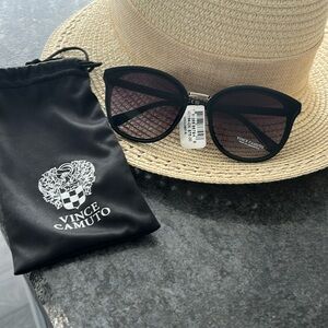 Nwt Vince Camuto sunglasses